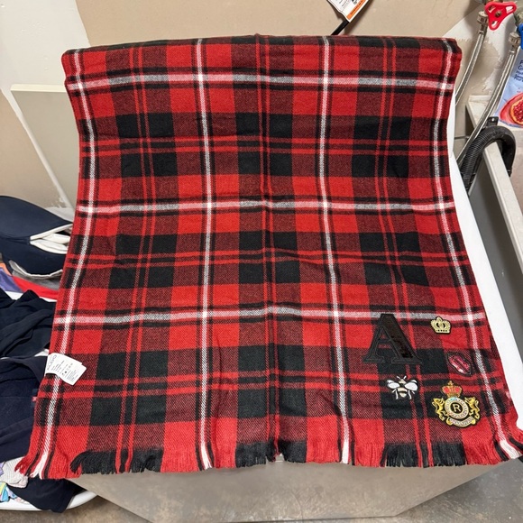 Red Plaid Decorative Throw Scarf 🧣 - Picture 6 of 6